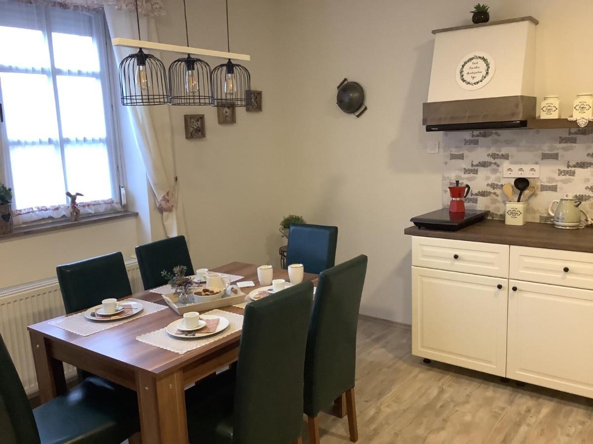 Ezuest Boroka Apartman إغير المظهر الخارجي الصورة