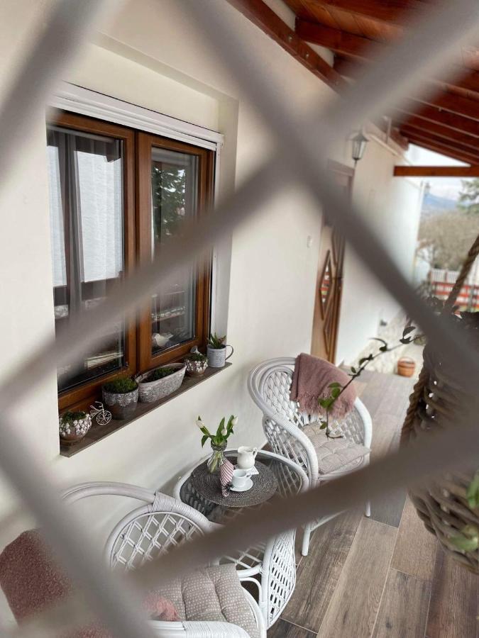 Ezuest Boroka Apartman إغير المظهر الخارجي الصورة